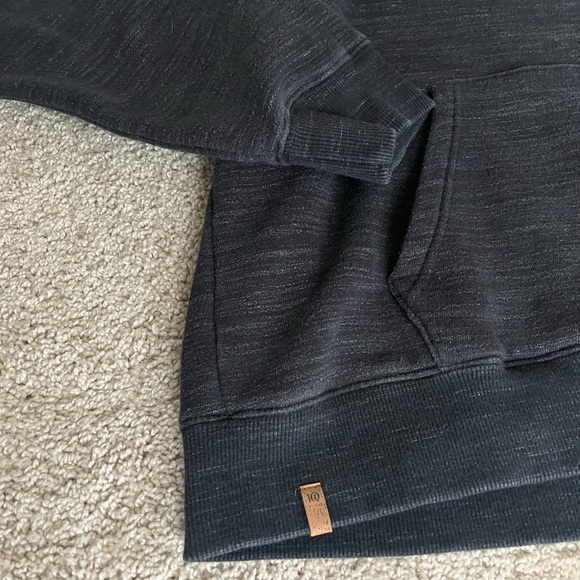 TenTree Men’s Grant Thornton Embroidered Logo Hoodie - NWOT - Picture 6 of 8